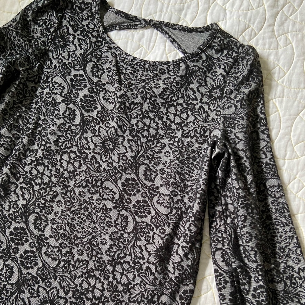 LOFT Stretchy Floral Blouse with Keyhole Back